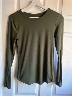 No Boundaries Women’s Long Sleeve Ribbed Top - Olive Green